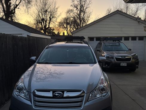 Used 2014 Subaru Outback 2.5i Limited image 2