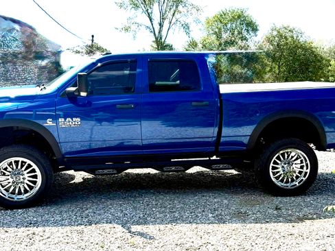 Used 2016 RAM 2500 Tradesman w/ Chrome Appearance Group image 4