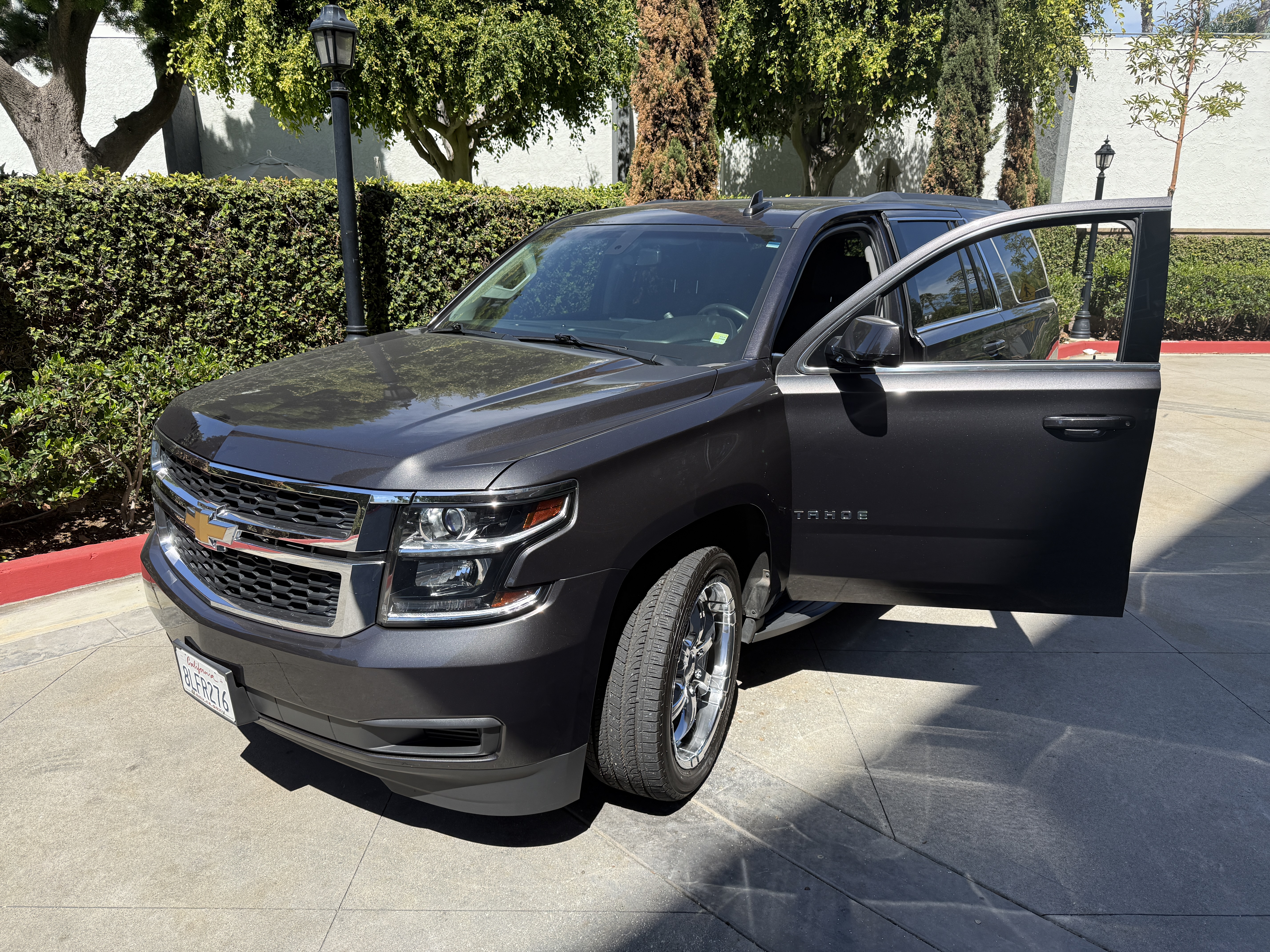 Used 2017 Chevrolet Tahoe LS AWD/4WD image 1