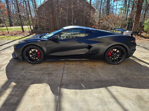 Used 2025 Chevrolet Corvette Z06 w/ Stealth Interior Trim Package image 2