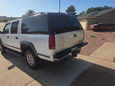 Used 1997 Chevrolet Suburban 2500 w/ Preferred Equipment Group 3 AWD/4WD image 8