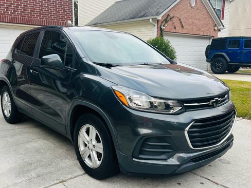 Used 2020 Chevrolet Trax LS w/ Tint and Cruise Package image 8