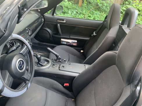 Used 2014 MAZDA MX-5 Miata Sport RWD image 7