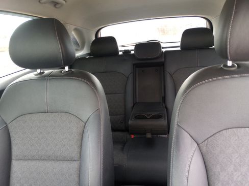 Used 2019 Kia Niro EX image 21