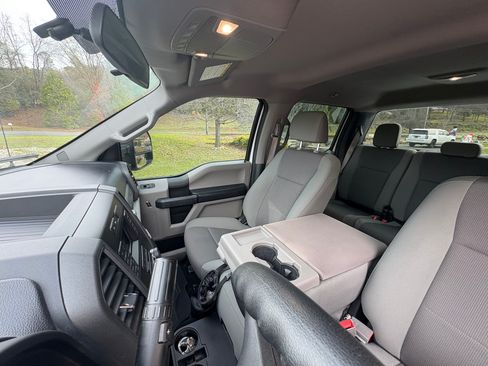 Used 2017 Ford F250 XL w/ STX Appearance Package image 8