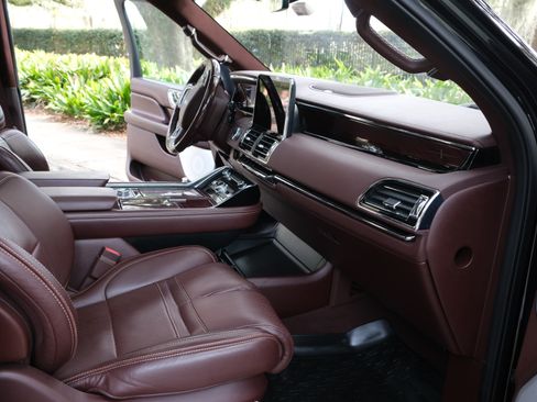 Used 2019 Lincoln Navigator L Black Label w/ Cargo Package image 12