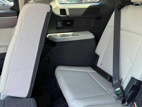 Used 2024 Hyundai Santa Fe SEL image 12