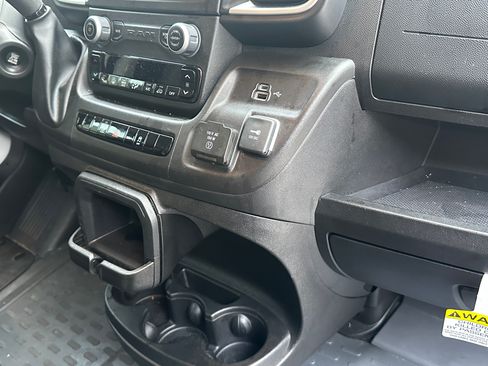 Used 2024 RAM ProMaster 2500 w/ Quick Order Package 22G SLT image 12