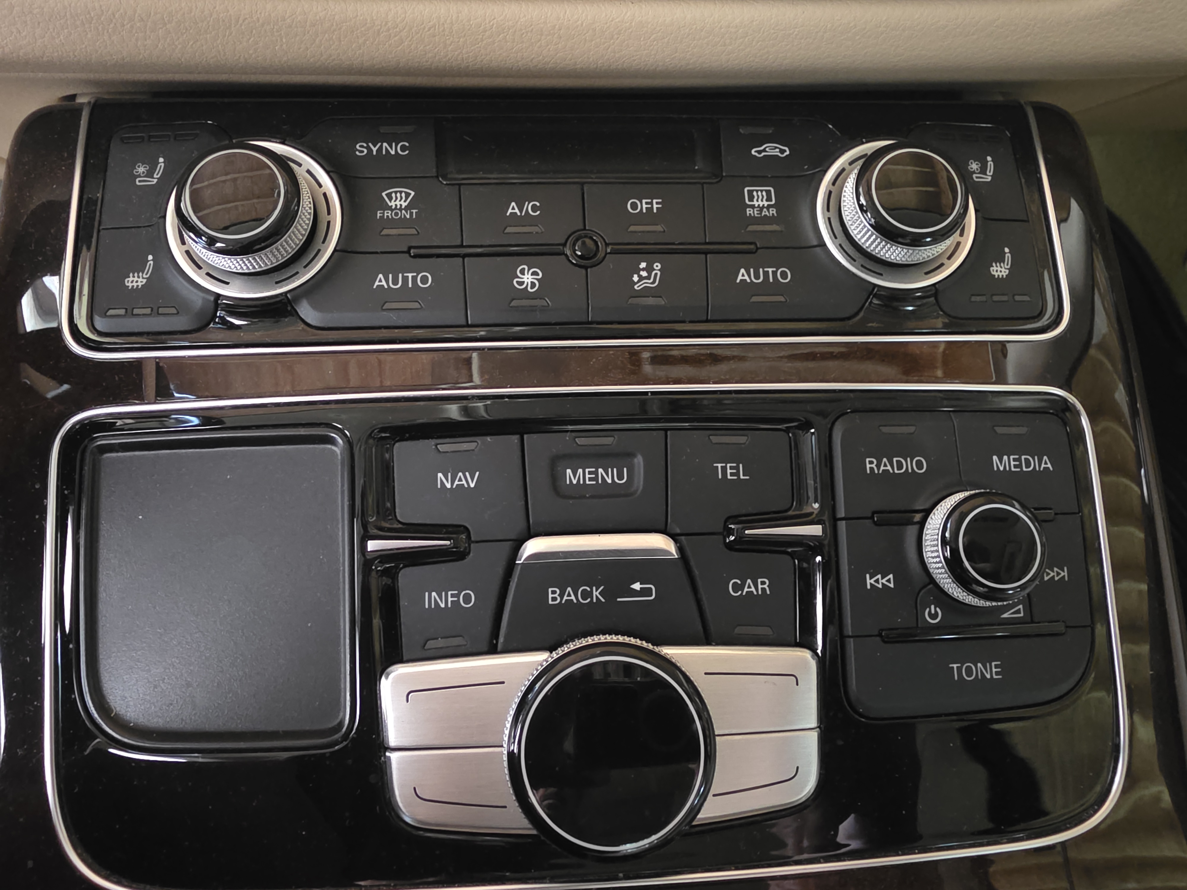 Used 2015 Audi A8 L 3.0T AWD/4WD image 24