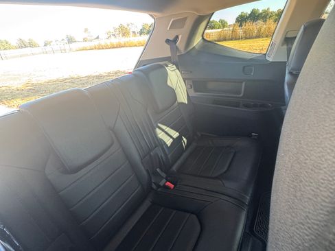 Used 2019 Volkswagen Atlas SEL Premium image 9