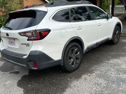 Used 2020 Subaru Outback Onyx Edition XT AWD/4WD image 2