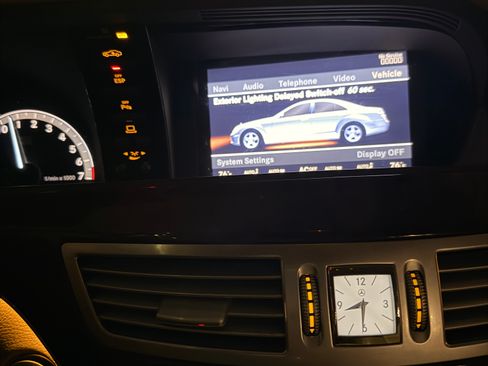 Used 2009 Mercedes-Benz S 550 4MATIC image 20