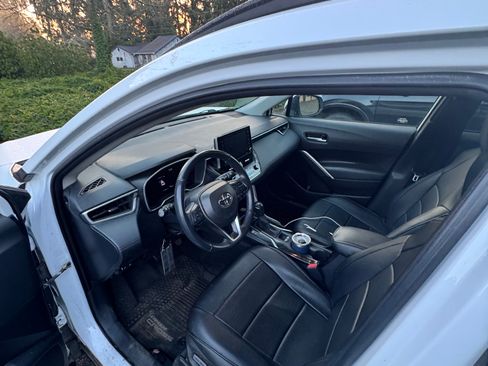 Used 2022 Toyota Corolla Cross XLE image 7