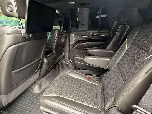 Used 2024 Cadillac Escalade Sport Platinum AWD/4WD image 11