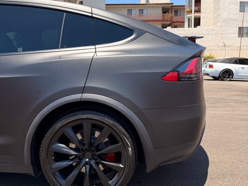 Used 2020 Tesla Model X Long Range AWD/4WD image 8