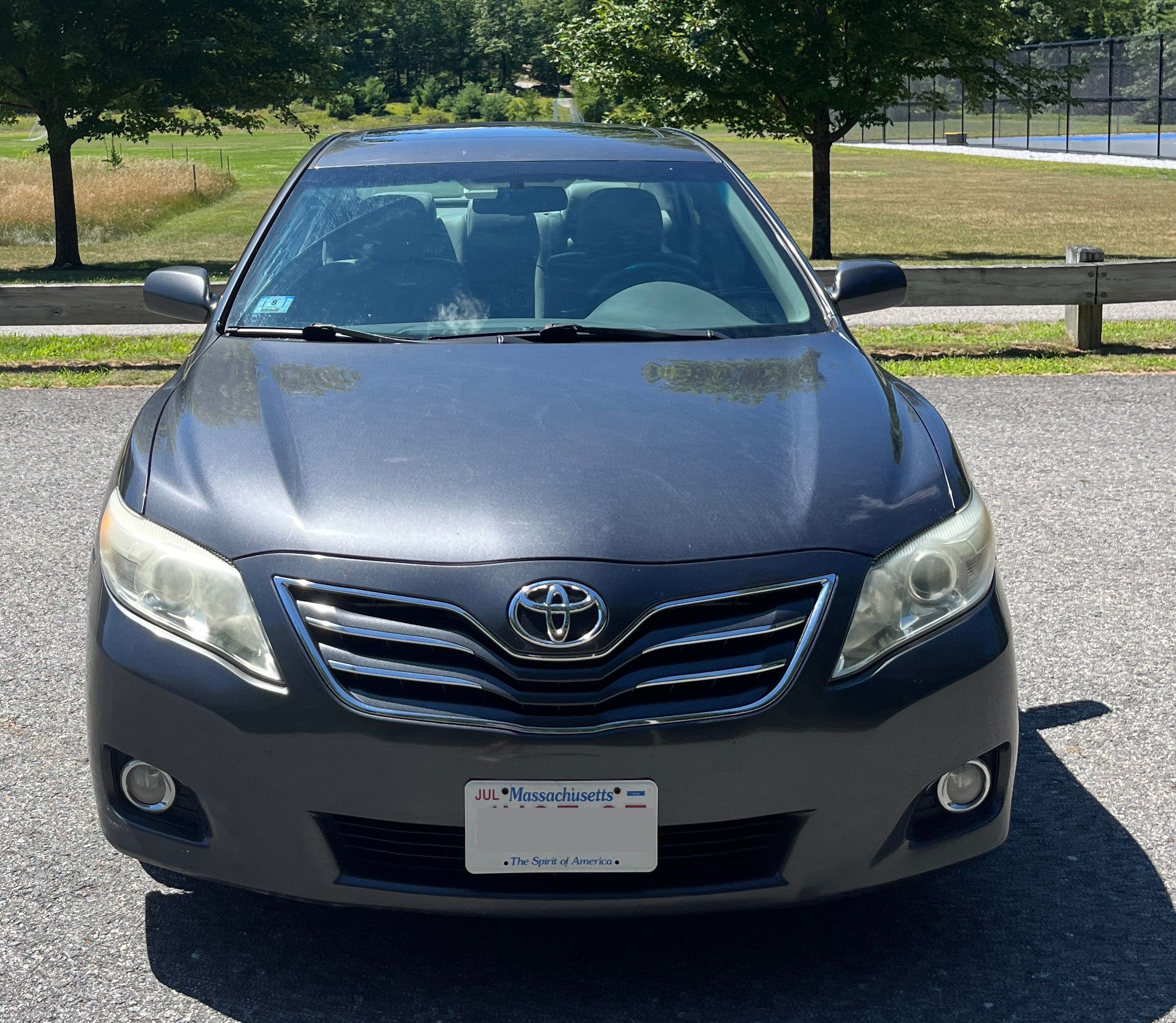 Used 2011 Toyota Camry XLE w/ XLE Extra-Value Pkg #2 FWD image 2
