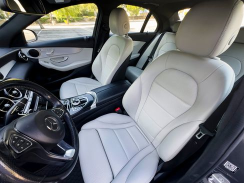 Used 2018 Mercedes-Benz C 300 Sedan image 8