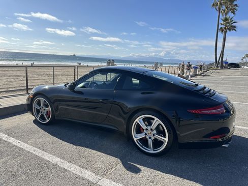 Used 2014 Porsche 911 Carrera S image 2