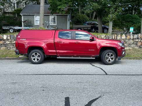 Used 2017 Chevrolet Colorado Z71 AWD/4WD image 8
