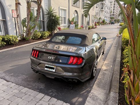 Used 2019 Ford Mustang GT Premium w/ Equipment Group 401A RWD image 15