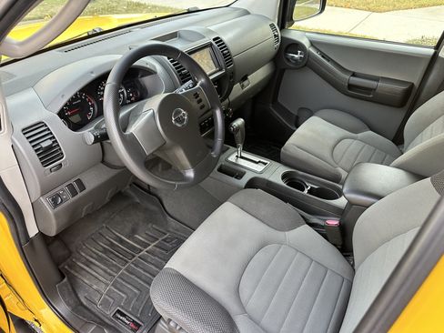 Used 2006 Nissan Xterra S w/ (W94) Tow Pkg image 17