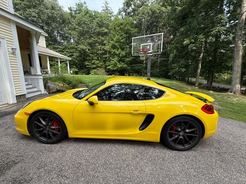 Used 2014 Porsche Cayman S RWD image 2