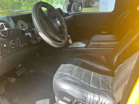 Used 2003 HUMMER H2 w/ Preferred Equipment Group AWD/4WD image 13