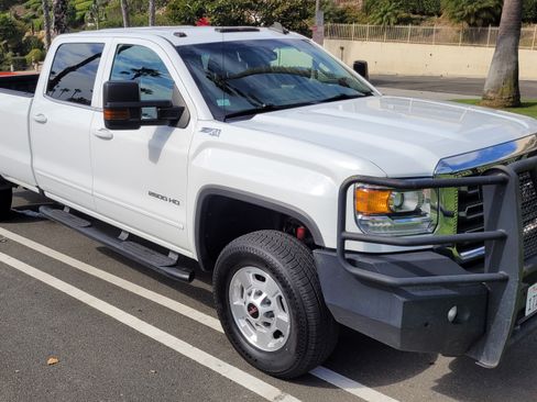 Used 2019 GMC Sierra 2500 SLE image 4