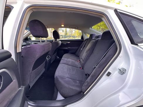 Used 2013 Nissan Altima 2.5 SV image 17