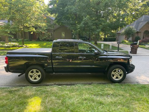 Used 2008 Dodge Dakota Big Horn image 1