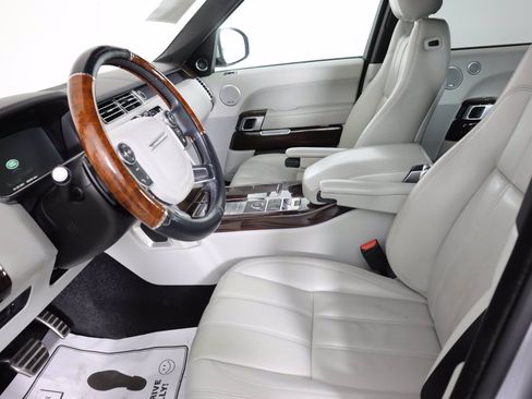 Used 2015 Land Rover Range Rover Supercharged image 10
