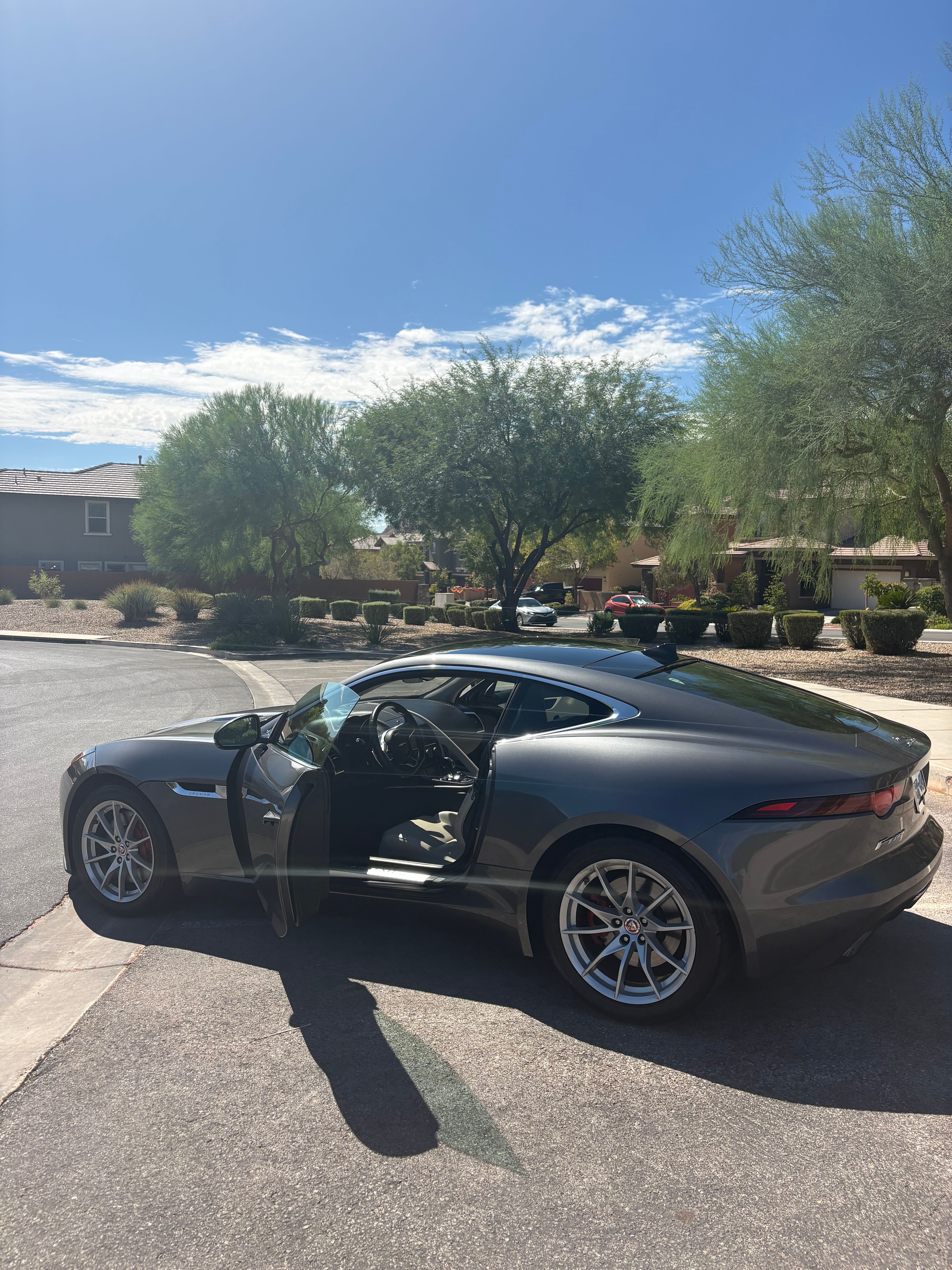 Used 2019 Jaguar F-TYPE Coupe RWD image 9