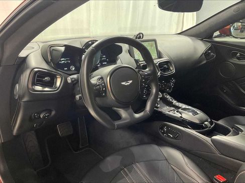 Used 2019 Aston Martin V8 Vantage Coupe 2D image 4