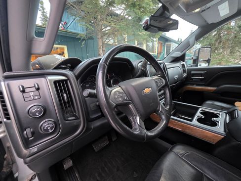 Used 2018 Chevrolet Silverado 3500 LTZ w/ Duramax Plus Package image 9