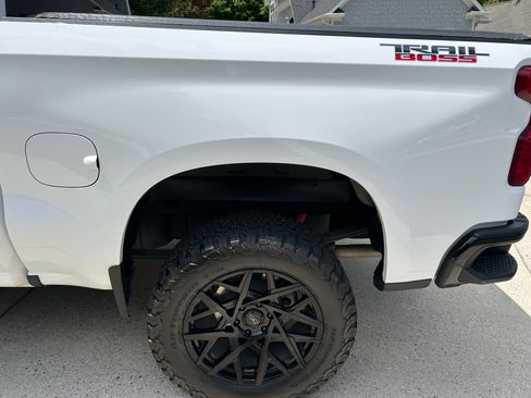 Used 2023 Chevrolet Silverado 1500 Custom Trail Boss image 10