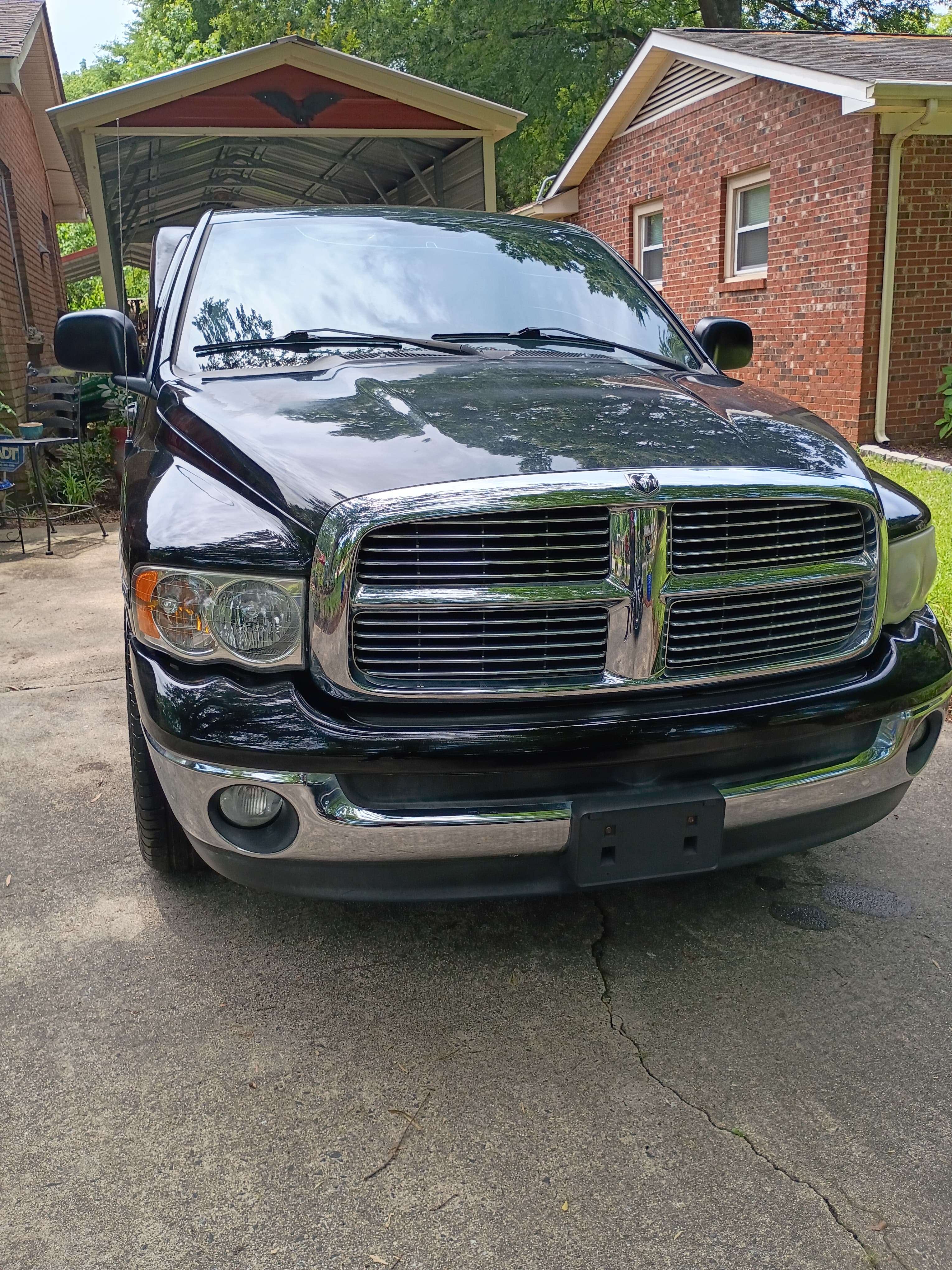 Used 2004 Dodge Ram 1500 Truck SLT w/ Trailer Tow Group RWD image 1