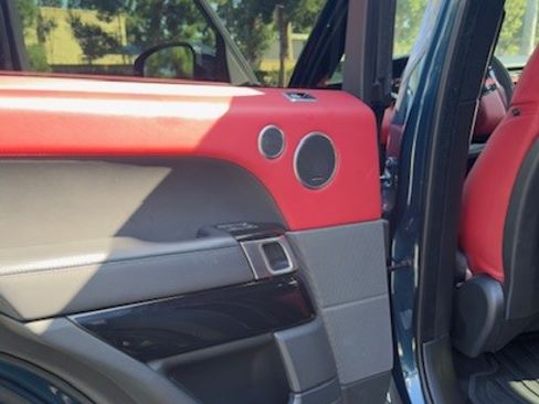 Used 2022 Land Rover Range Rover Sport HST image 30