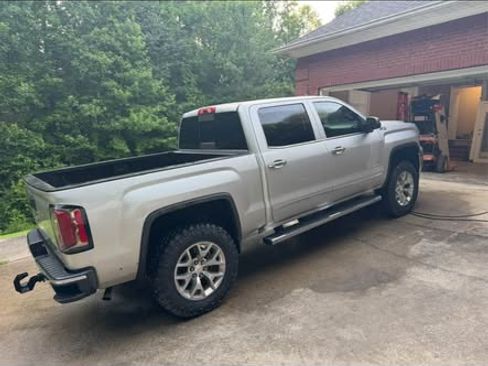Used 2017 GMC Sierra 1500 SLT image 6