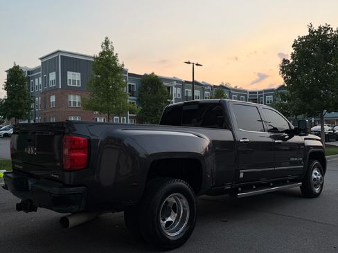 Used 2015 GMC Sierra 3500 Denali w/ Duramax Plus Package AWD/4WD image 21
