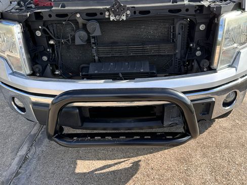 Used 2013 Ford F150 XLT w/ XLT Chrome Pkg image 9