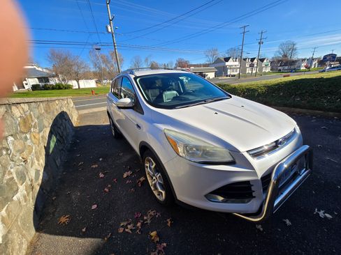 Used 2014 Ford Escape Titanium image 5