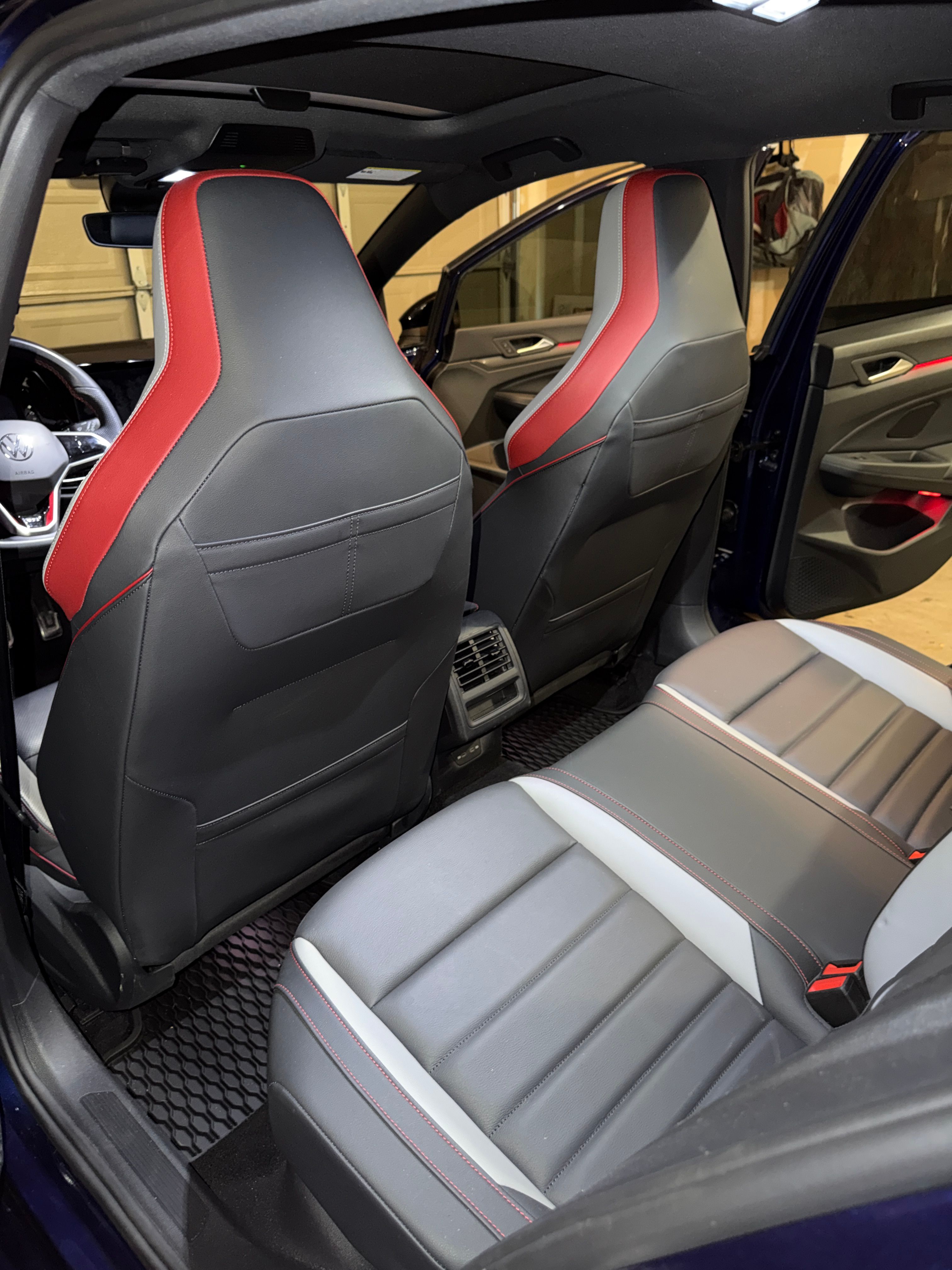 Used 2024 Volkswagen GTI SE w/ SE Leather Seats Package FWD image 14