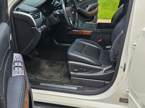 Used 2015 Chevrolet Tahoe LTZ AWD/4WD image 12