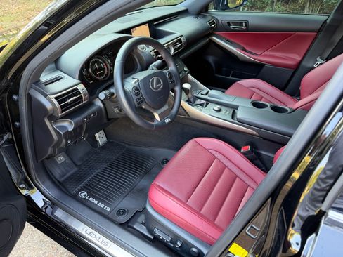 Used 2015 Lexus IS 350 w/ F-Sport Package RWD image 19