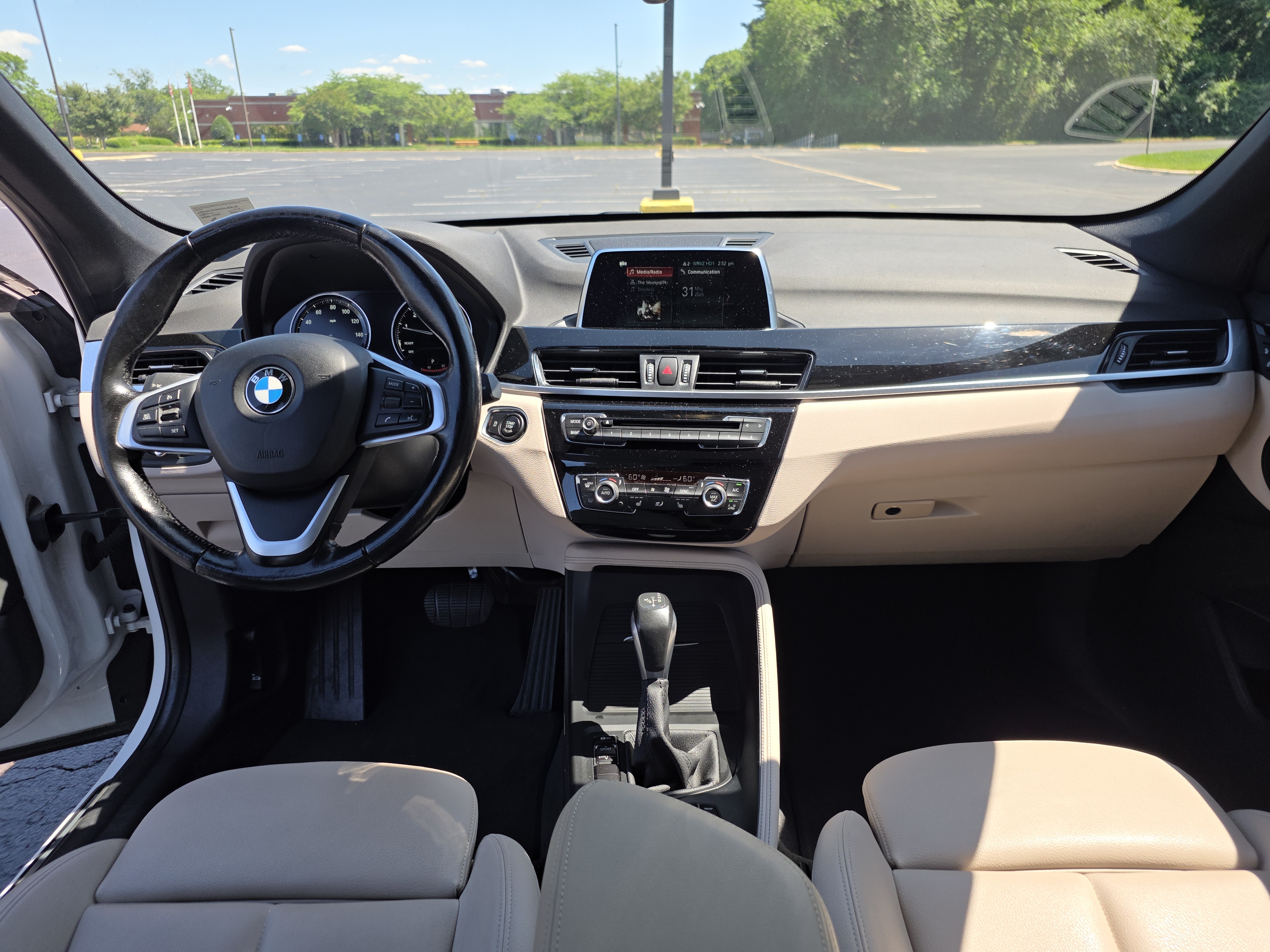 Used 2018 BMW X1 sDrive28i w/ Convenience Package FWD image 12