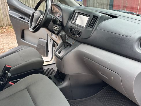 Used 2021 Nissan NV200 S w/ Back Door Glass Package FWD image 10