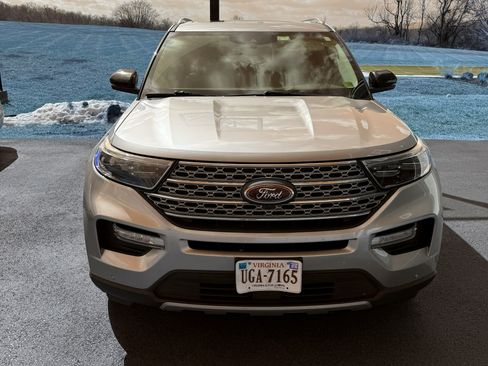 Used 2020 Ford Explorer Limited w/ Class III Trailer Tow Package image 2