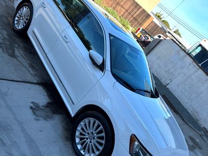 Used 2016 Volkswagen Passat 1.8T SE