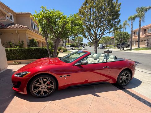 Used 2013 Maserati GranTurismo Sport RWD image 2