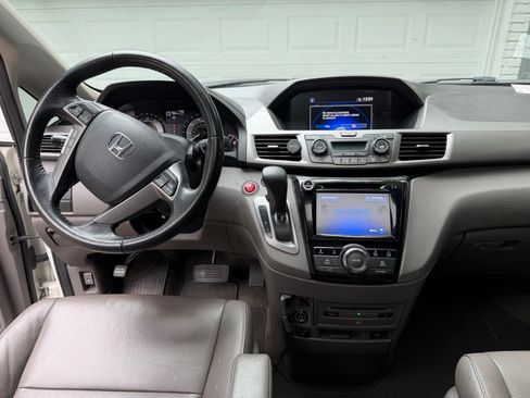 Used 2015 Honda Odyssey EX-L image 4